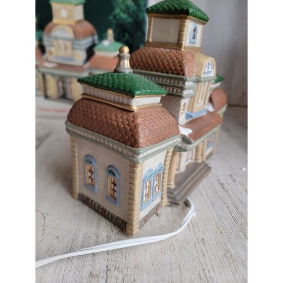 Dickens train station Keepsake porcelain lighted house Village accessory Xmas vi - Picture 8 of 9